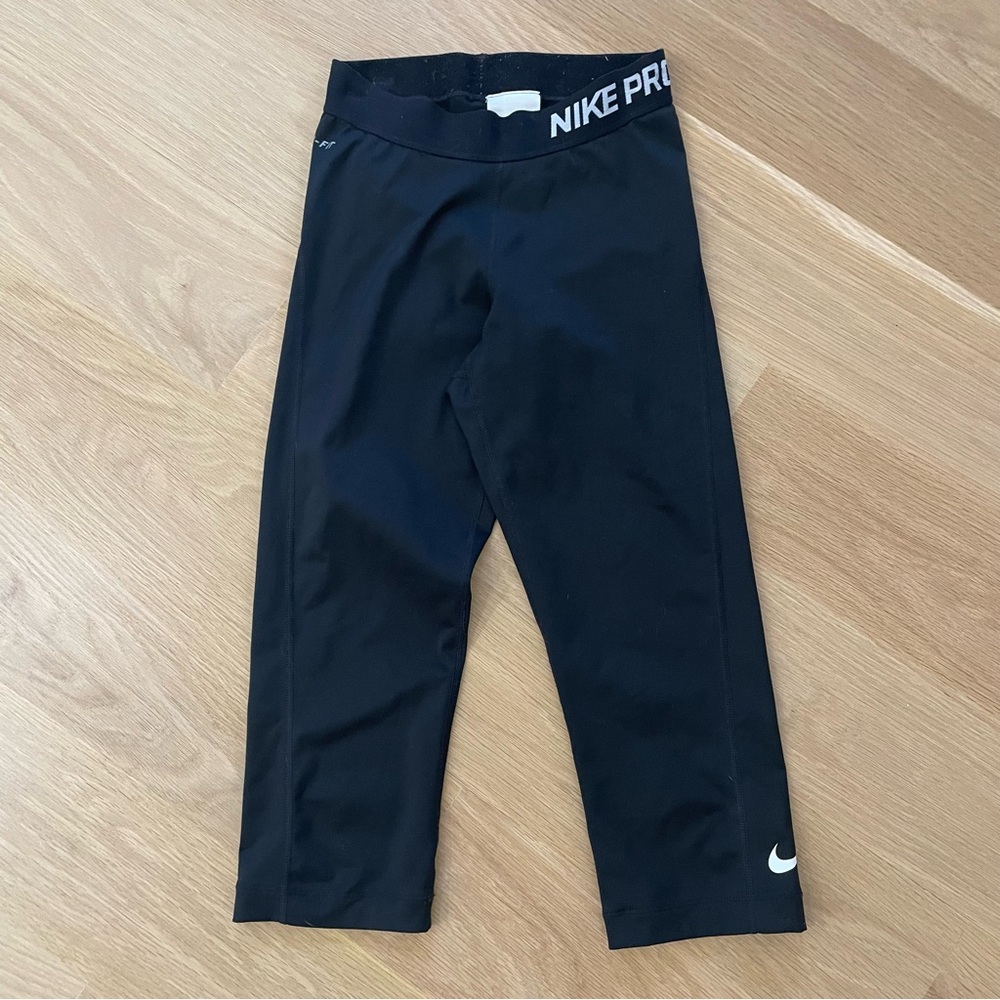 Nike pro dry fit 3/4 black legging size xs
